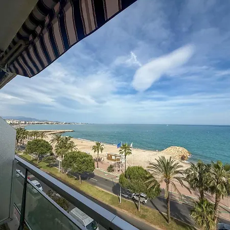 Beautiful Beachfront קאן סור מר