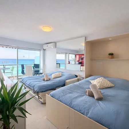 דירה Beautiful Beachfront קאן סור מר