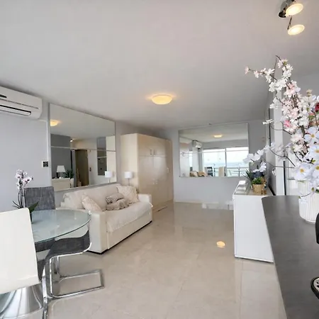 Beautiful Beachfront アパート *