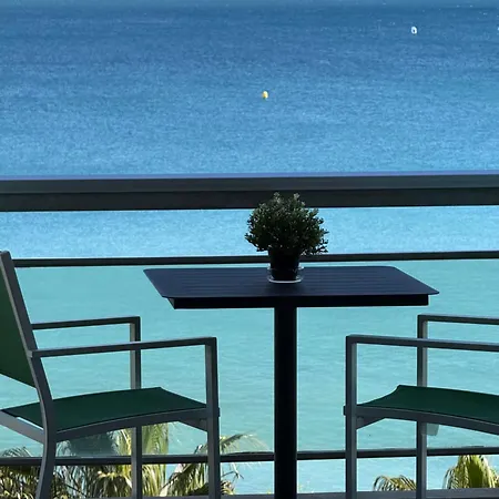 Beautiful Beachfront Apartmán Cagnes-sur-Mer